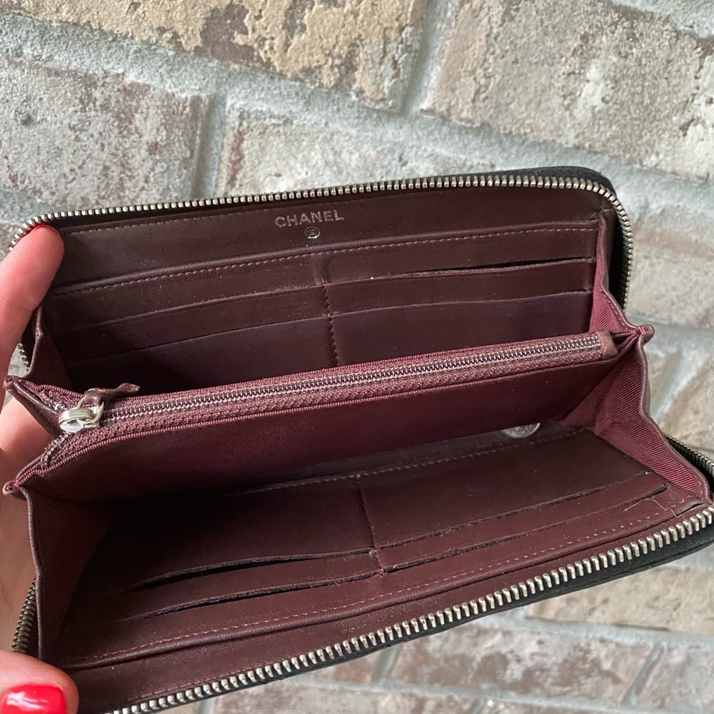 ❌TRADED❌Chanel Black Quilted Wallet - Picture 3 of 7